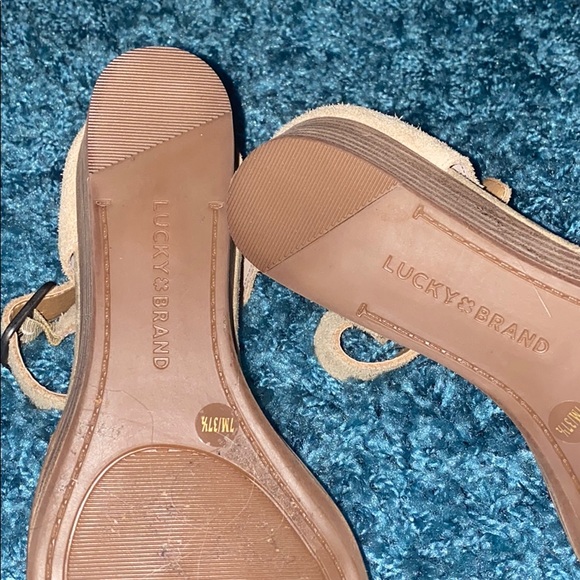 New Lucky Brand Wedge - Picture 5 of 6